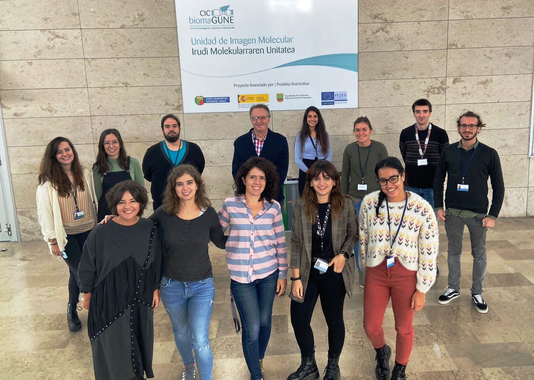 Nanozimas inorgánicas como agentes terapéuticos y de contraste