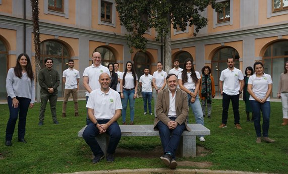 Levantarse y sentarse para predecir el riesgo de fracturas y caídas en personas mayores Levantarse y sentarse para predecir el riesgo de fracturas y caídas en personas mayores